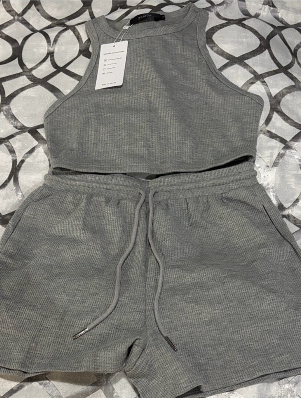 Sleeveless Crop Tank & Drawstring Shorts Set - Gray